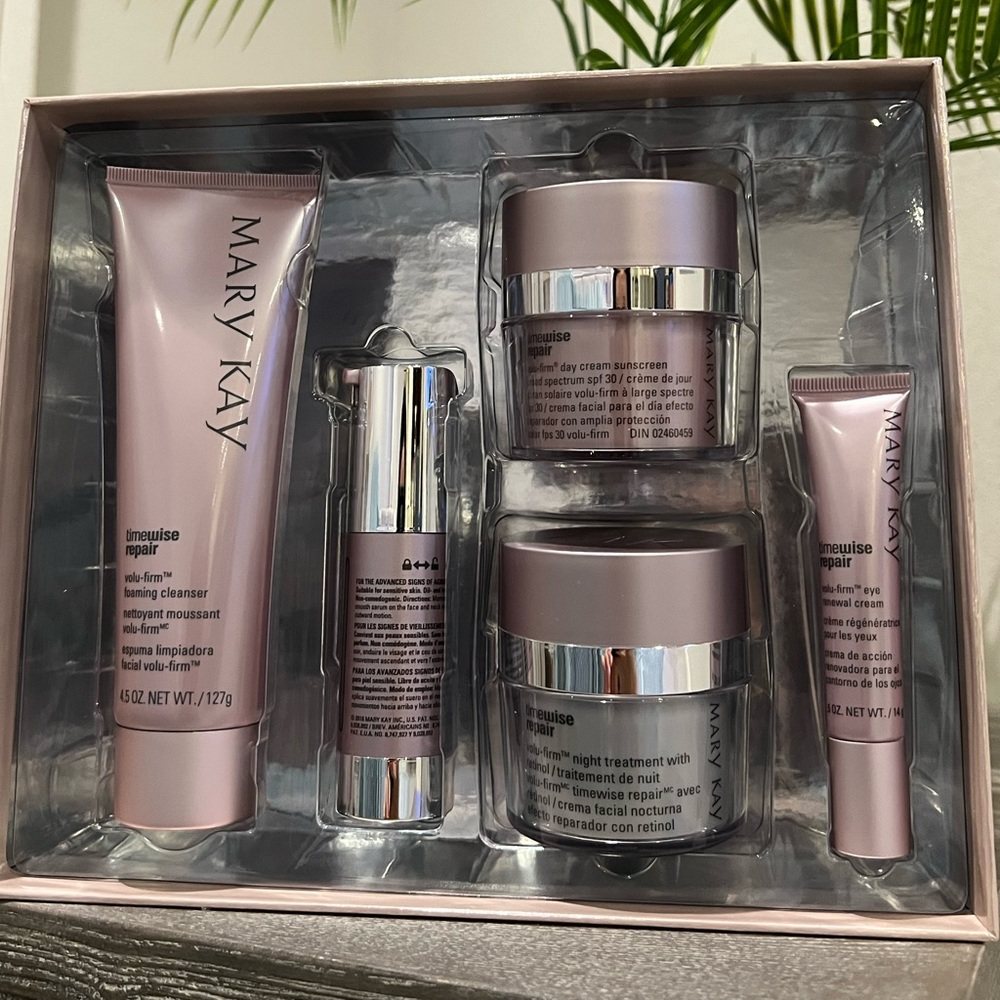 Mary Kay Timewise Repair set